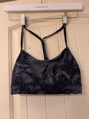 Lululemon Flow Y Sports Bra